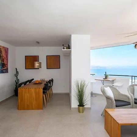 Apartment 119-magnificent Beach Front Apartment, *