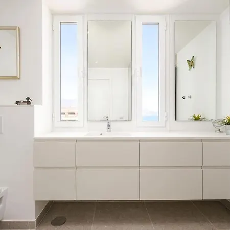 119-magnificent Beach Front Apartment, *